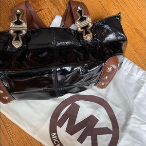 Michael Kors black patent leather shoulder bag